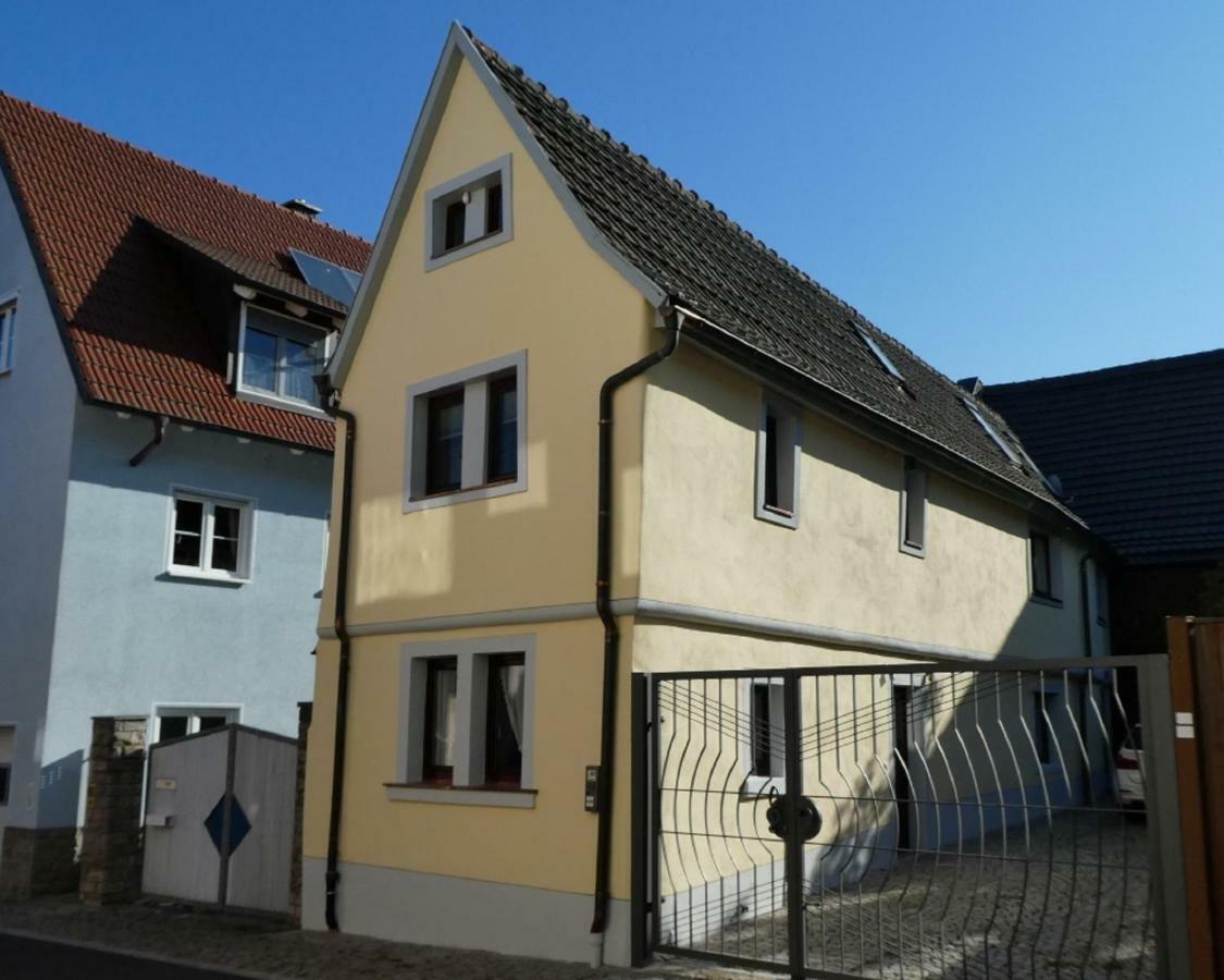 Ifam - Ihr Ferienhaus Am Main 采林根 外观 照片
